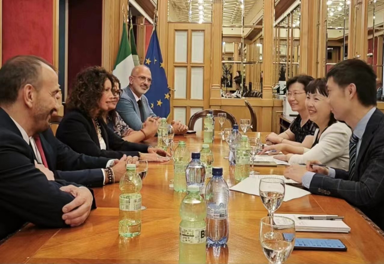 Vice President Shi Ling visits Italy with a CPIFA delegation